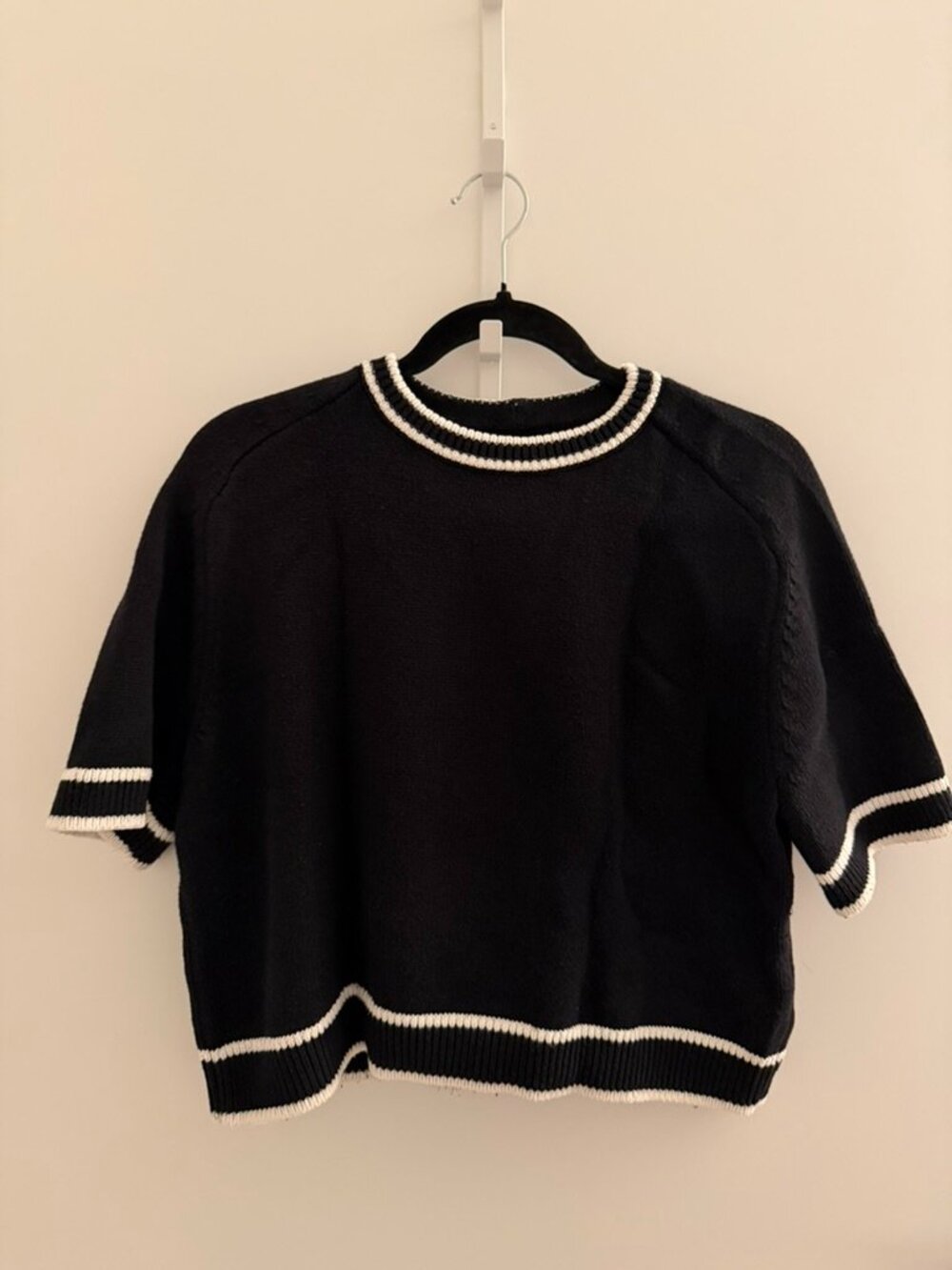 Abercrombie Black/ White Short Sleeve Chunky Knit Sweater Size Small